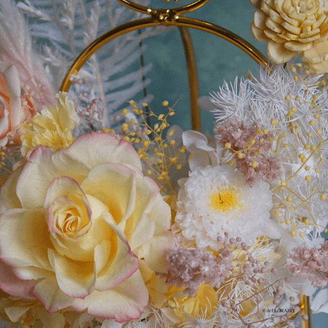 Soft Coral | Everlasting Flower in Ceramic Vase | Next-Day Flower Delivery in Bristol | UK-Wide Delivery