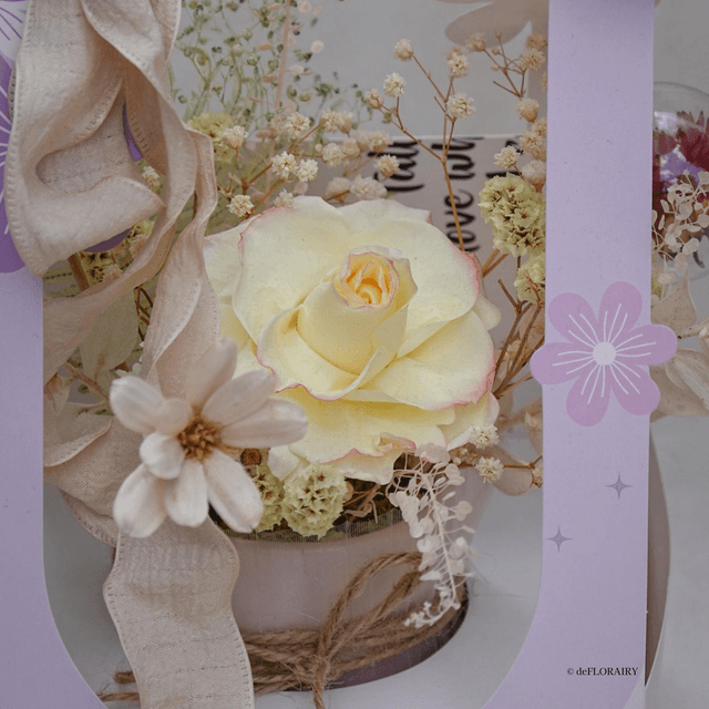 Happy Holiday Flowers | Everlasting Flower Arrangement | Next-Day Flower Delivery in Bristol | UK-Wide Delivery